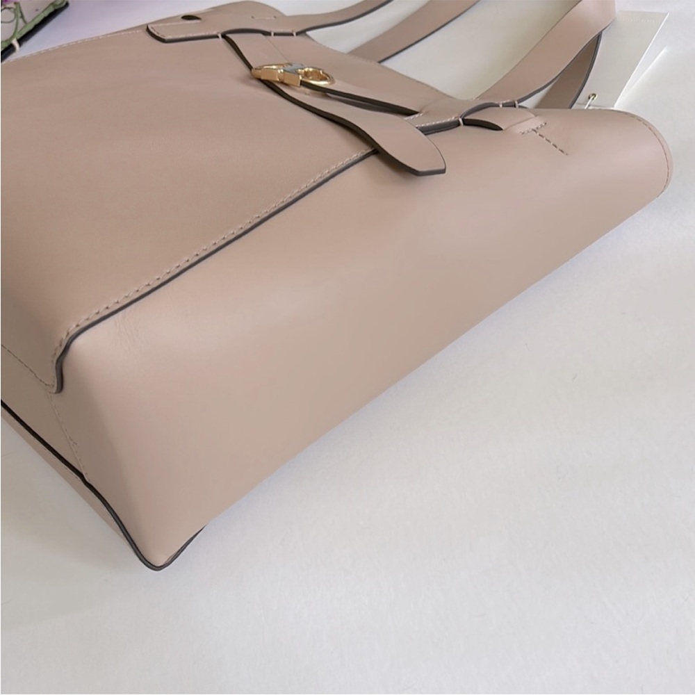 Tory Burch Gemini Leather Tote in Perfect Sand - Picture 6 of 15